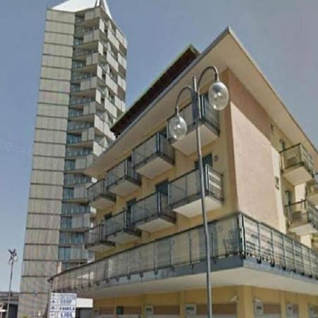 Residence Quito Piazza Mazzini 150M Dal Mare E Vicino Pista Azzurra Lido di Jesolo Exterior foto